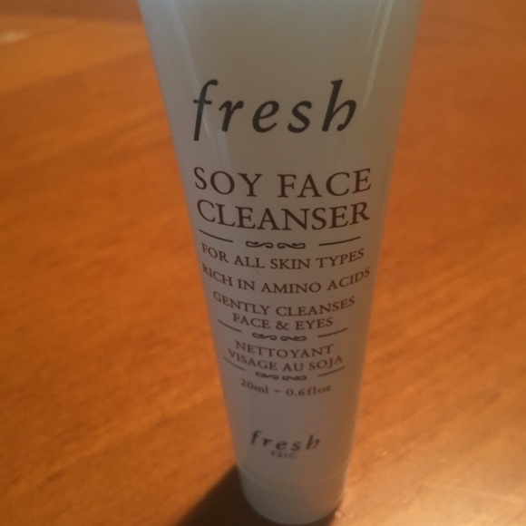 Fresh Soy Face Cleanser - Picture 6 of 9